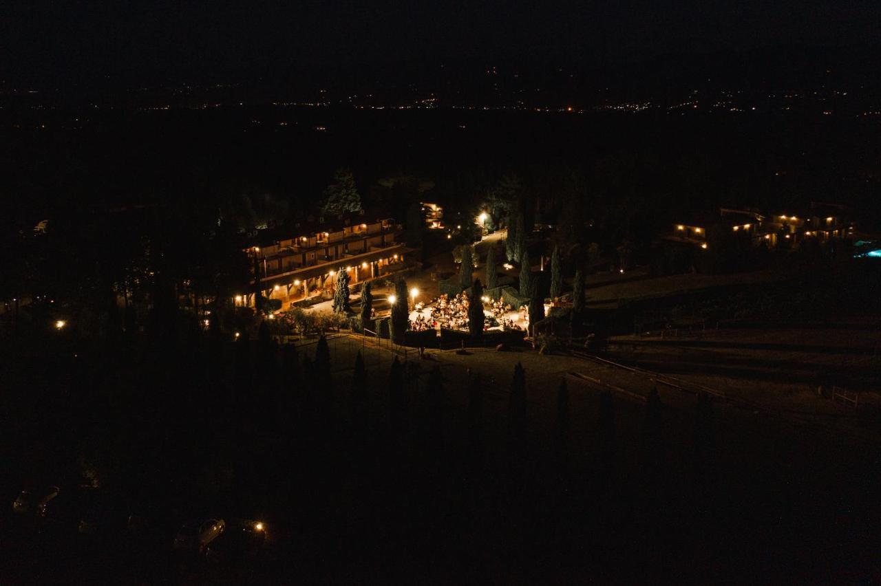 Fattoria Degli Usignoli Guest House San Donato in Fronzano Екстериор снимка