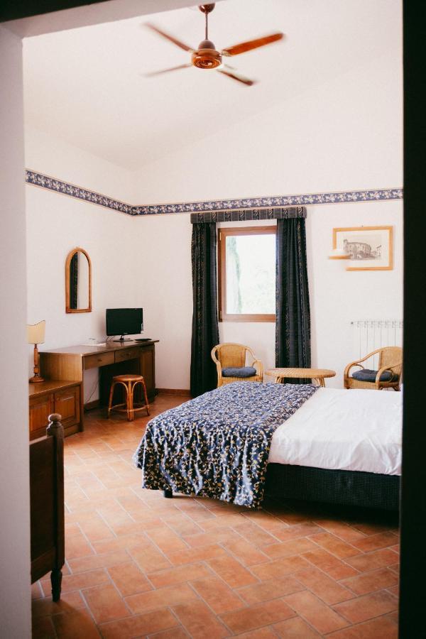 Fattoria Degli Usignoli Guest House San Donato in Fronzano Екстериор снимка