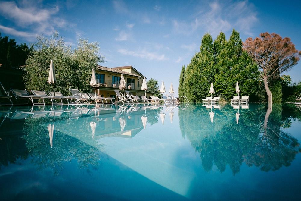 Fattoria Degli Usignoli Guest House San Donato in Fronzano Екстериор снимка